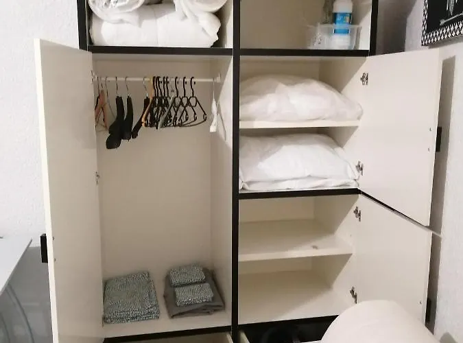 Joli Bord De Mer, Clim, Balcon, Parking Prive